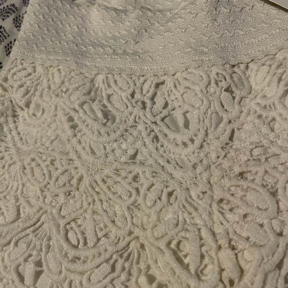 2 BCBG shorts! NWT - Picture 3 of 10